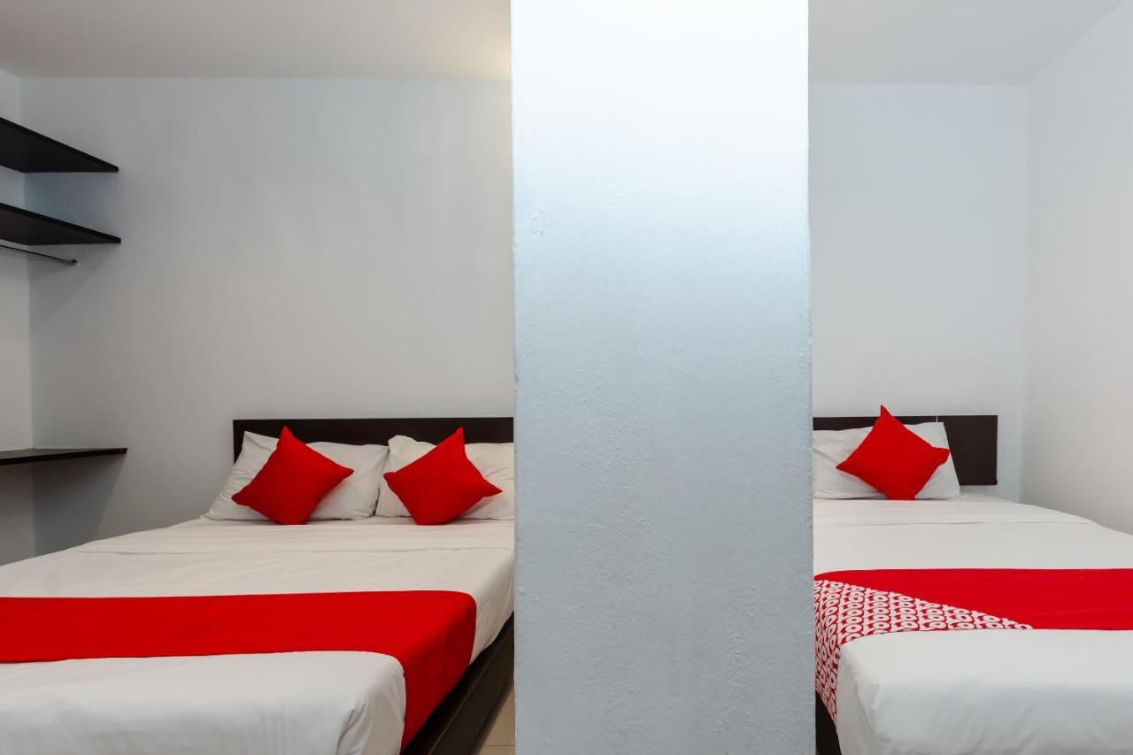 Oyo 1090 Hollitel Hotel Melaka Exteriér fotografie