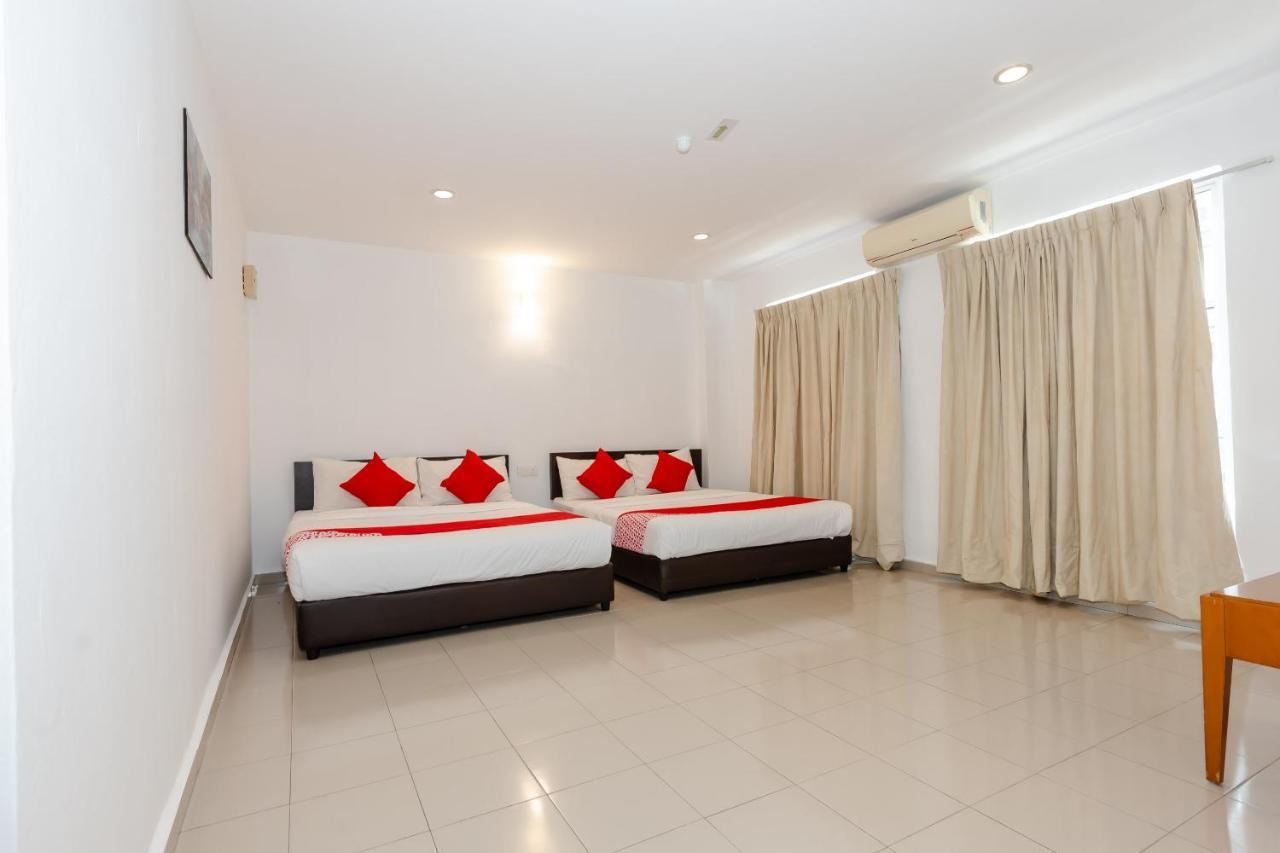 Oyo 1090 Hollitel Hotel Melaka Exteriér fotografie